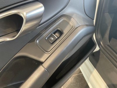 2018 Porsche 718 thumbnail 36