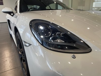 2018 Porsche 718 photo 8