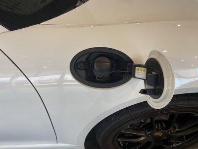 2018 Porsche 718 photo 9