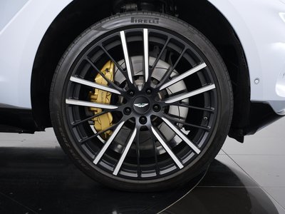 صورة 6 لـ 2024 Aston Martin DBX