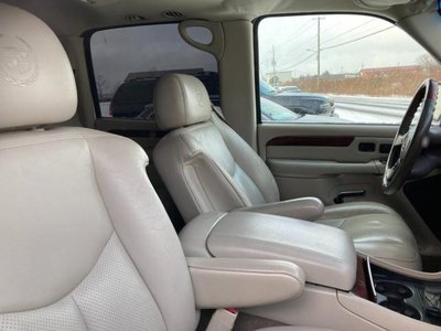 2005 Cadillac ESCALADE 照片 35