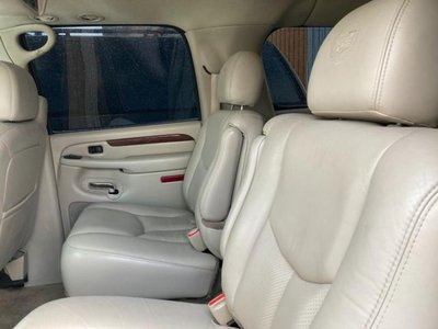 2005 Cadillac ESCALADE 照片 40