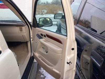 2005 Cadillac ESCALADE 照片 29
