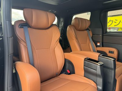 صورة 44 لـ 2025 Toyota VELLFIRE