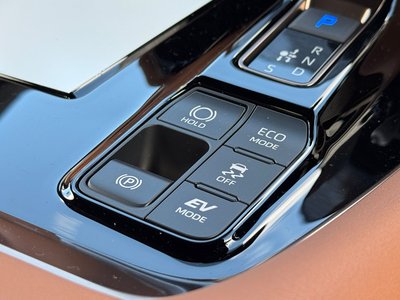 صورة 36 لـ 2025 Toyota VELLFIRE