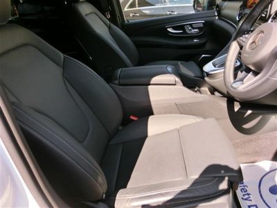 2023 Mercedes-BENZ V-CLASS photo 11