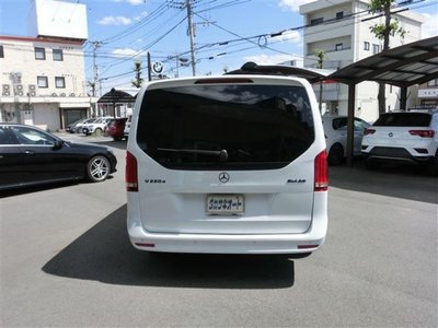 2023 Mercedes-BENZ V-CLASS photo 4