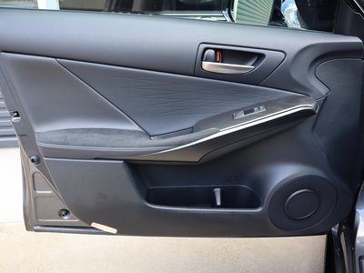 صورة مصغرة 54 لـ 2024 Lexus IS