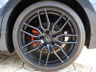 صورة مصغرة 37 لـ 2024 Lexus IS