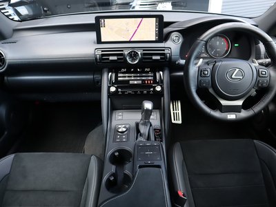 صورة مصغرة 9 لـ 2024 Lexus IS