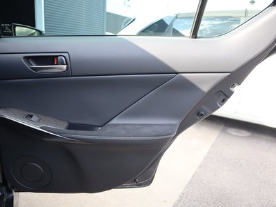 صورة مصغرة 57 لـ 2024 Lexus IS