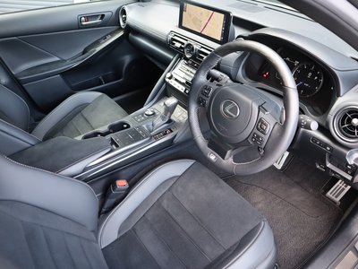صورة مصغرة 42 لـ 2024 Lexus IS