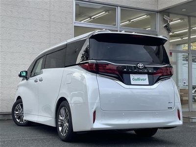 صورة 44 لـ 2023 Toyota ALPHARD