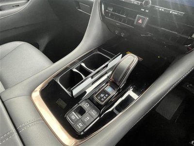 صورة 12 لـ 2023 Toyota ALPHARD