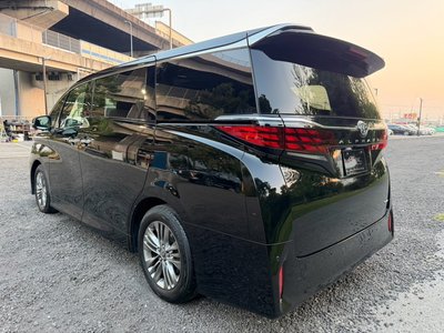 2025 Toyota ALPHARD thumbnail 32