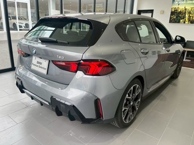 2026 BMW 1 SERIES 照片 13