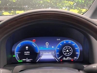 صورة 57 لـ 2025 Toyota ALPHARD