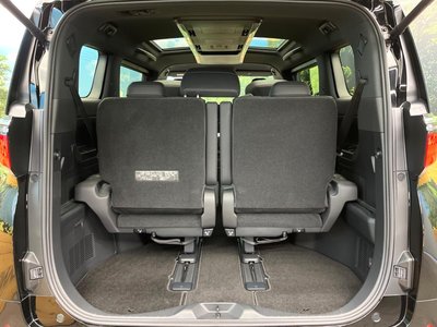 صورة 43 لـ 2025 Toyota ALPHARD