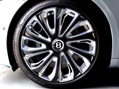 صورة 2 لـ 2025 Bentley CONTINENTAL