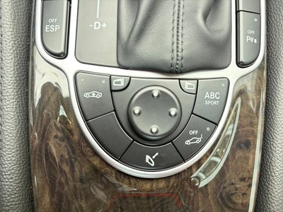 2005 Mercedes-BENZ SL 照片 33