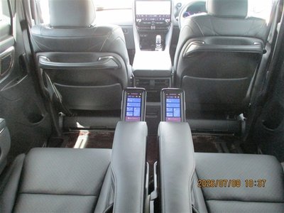 2024 Toyota ALPHARD — фото 13