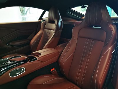 2018 Aston Martin VANTAGE 缩略图 2