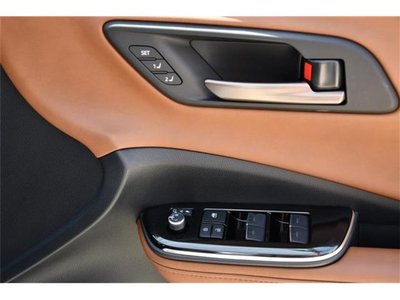 صورة 9 لـ 2025 Toyota CROWN ESTATE