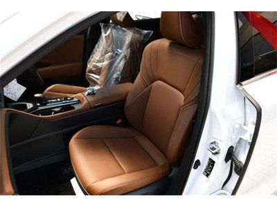 صورة 4 لـ 2025 Toyota CROWN ESTATE