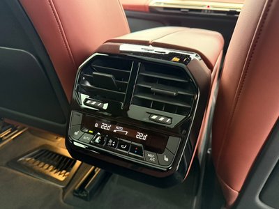 2023 BMW IX thumbnail 45