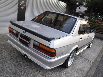 صورة 35 لـ 1986 BMW 5 SERIES