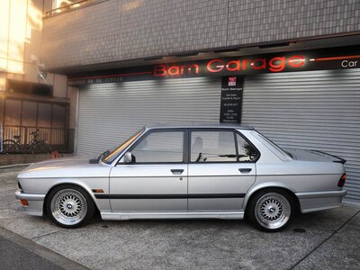 صورة 8 لـ 1986 BMW 5 SERIES
