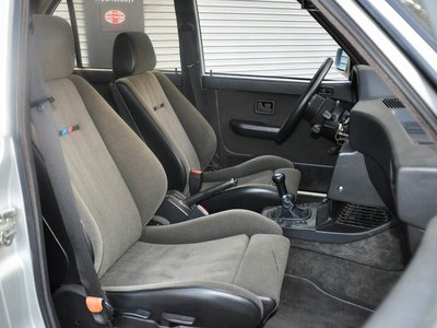 صورة 25 لـ 1986 BMW 5 SERIES
