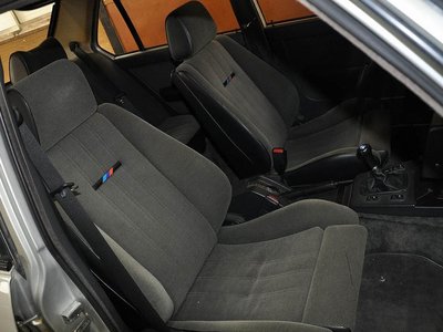 صورة 26 لـ 1986 BMW 5 SERIES