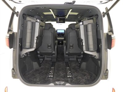 2024 Toyota ALPHARD 照片 33