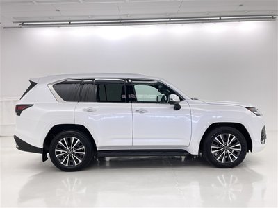 2023 Lexus LX thumbnail 19