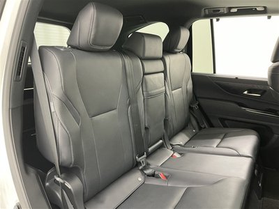 2023 Lexus LX photo 3