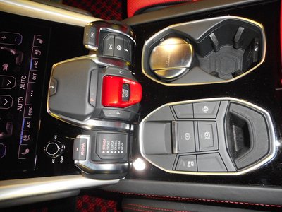 صورة 27 لـ 2019 Lamborghini URUS