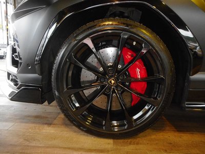 صورة 11 لـ 2019 Lamborghini URUS