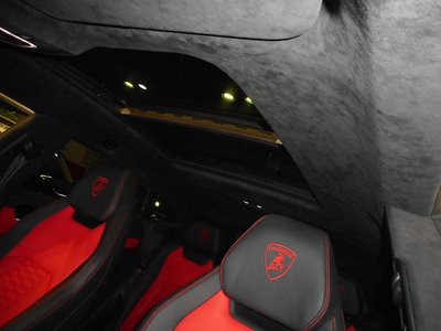صورة 17 لـ 2019 Lamborghini URUS