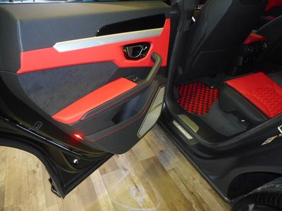 صورة 42 لـ 2019 Lamborghini URUS