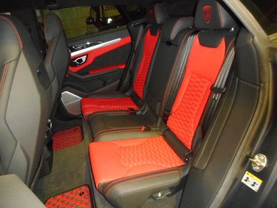 صورة 40 لـ 2019 Lamborghini URUS