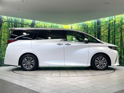 صورة 32 لـ 2024 Toyota ALPHARD