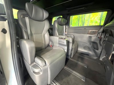 صورة 8 لـ 2024 Toyota ALPHARD
