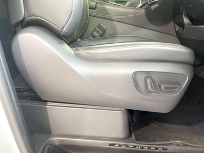 صورة 37 لـ 2024 Toyota ALPHARD