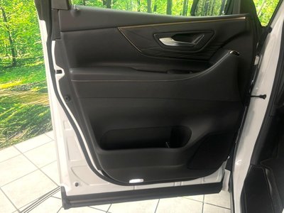 صورة 35 لـ 2024 Toyota ALPHARD