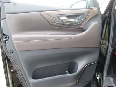 2025 Toyota ALPHARD 照片 39