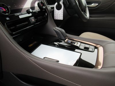 2025 Toyota ALPHARD 照片 13