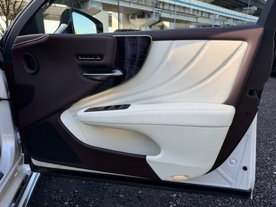 2018 Lexus LS thumbnail 33