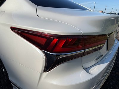 2018 Lexus LS thumbnail 28
