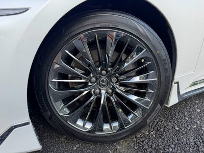2018 Lexus LS photo 11